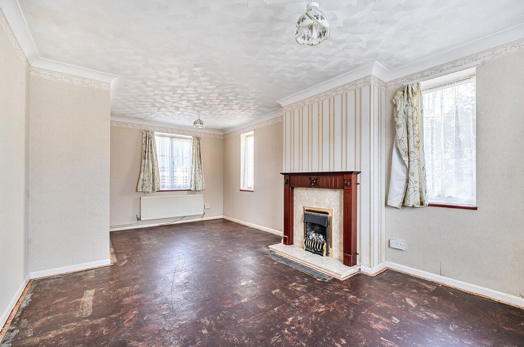 Property photo 2 of 17 Picture No. 26