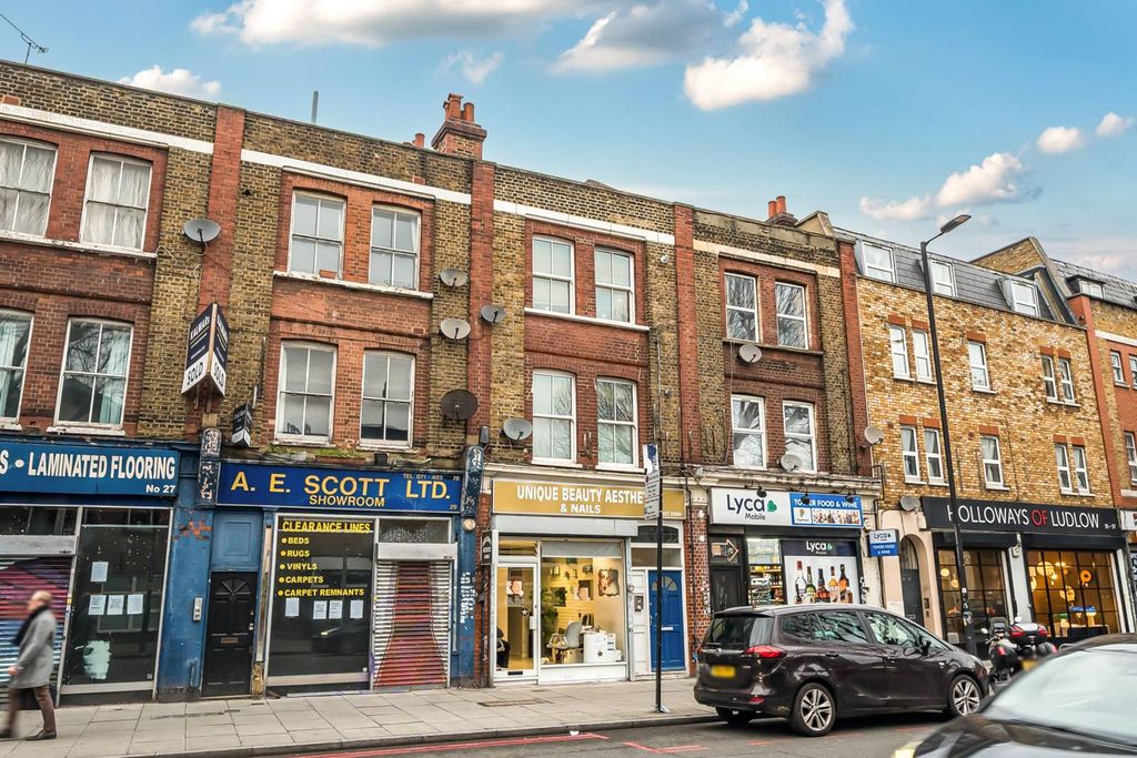 Property photo 2 of 10