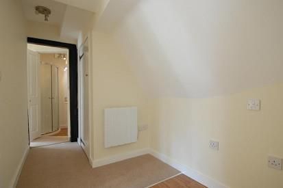 Property photo 2 of 11 Hallway