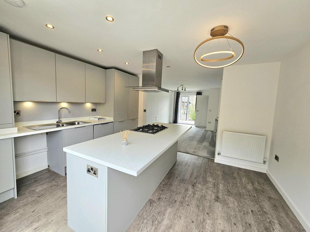 Property photo 3 of 42 Kitchen