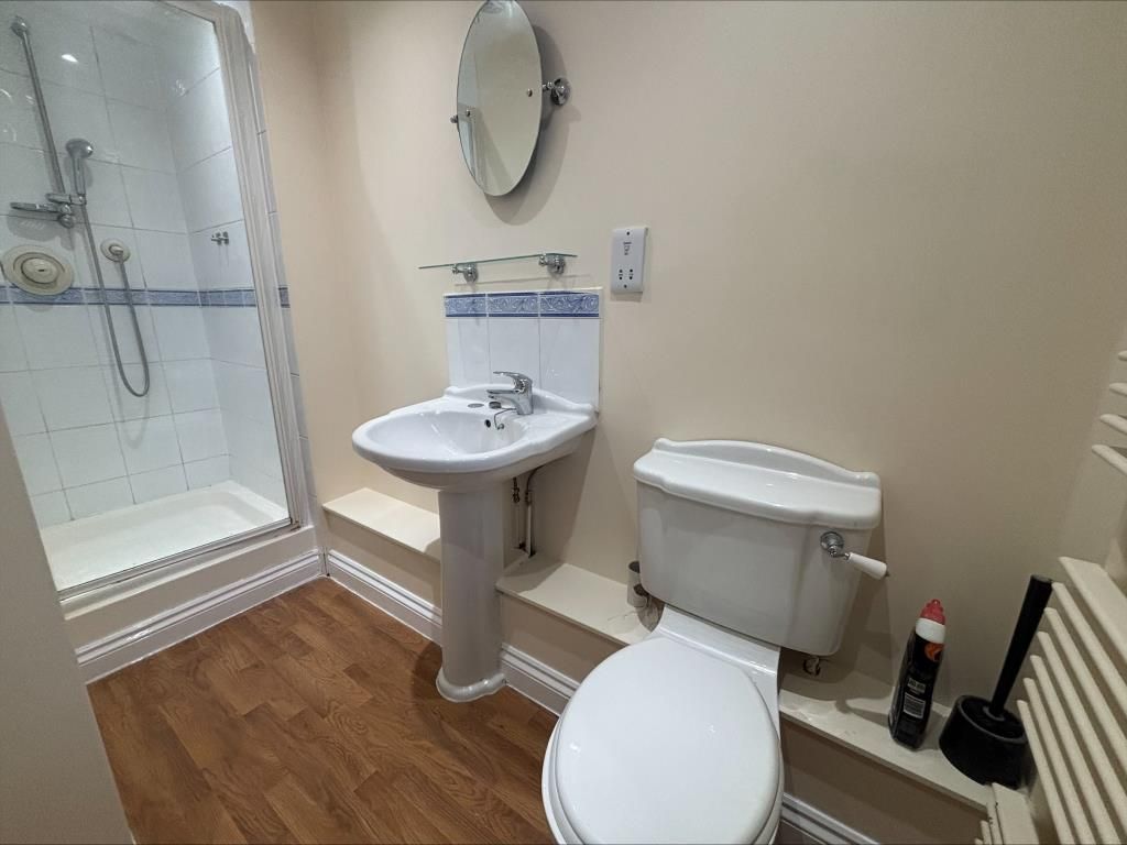 Property photo 3 of 11 6