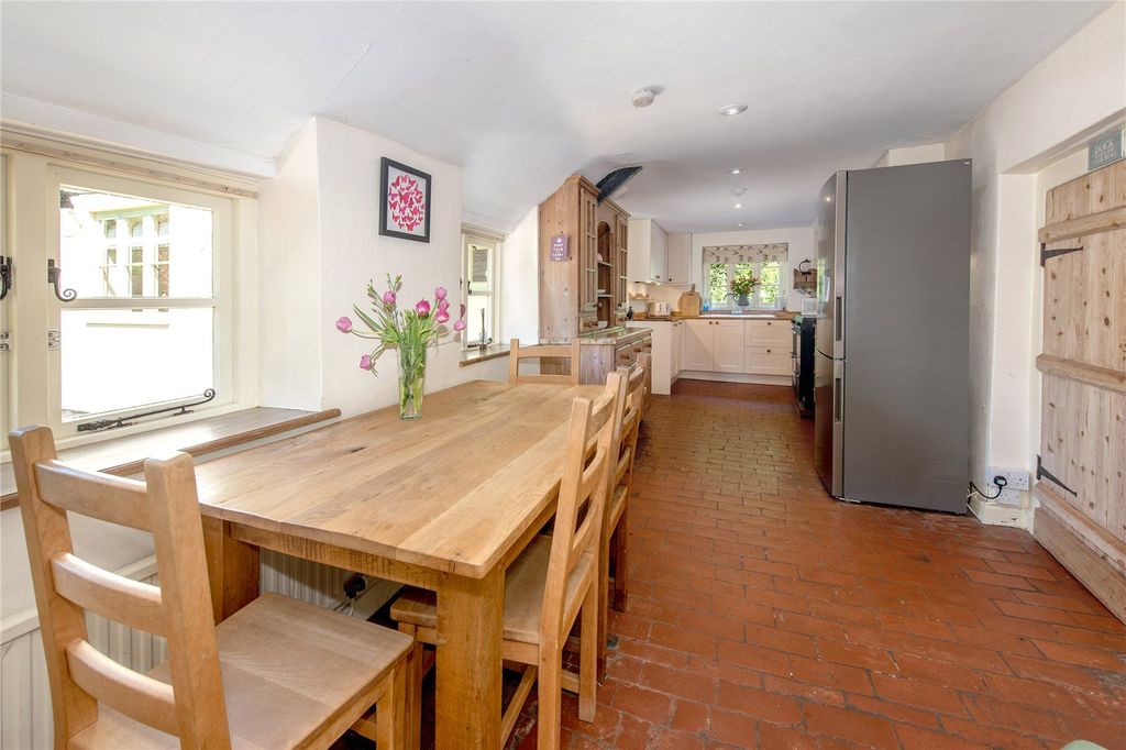 Property photo 2 of 27 Picture No. 19