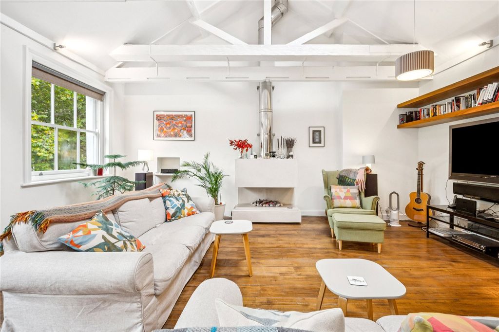 Property photo 3 of 10 Picture No. 28