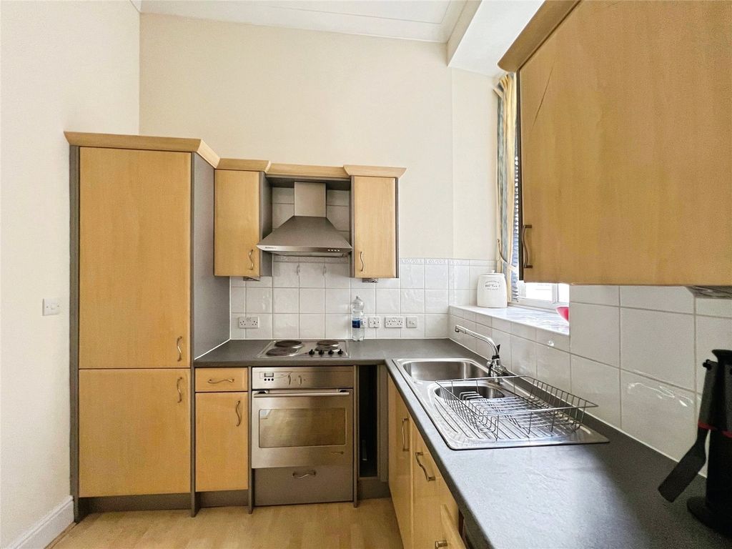 Property photo 3 of 11 Picture No. 02