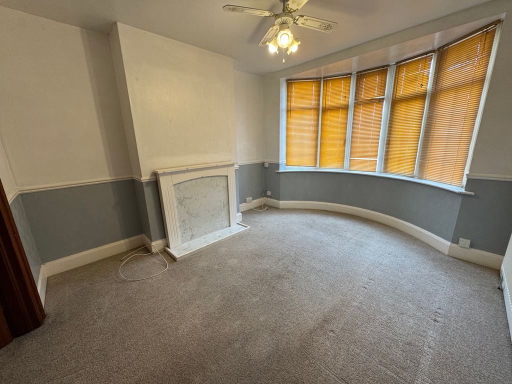 Property photo 2 of 11 Img_1781