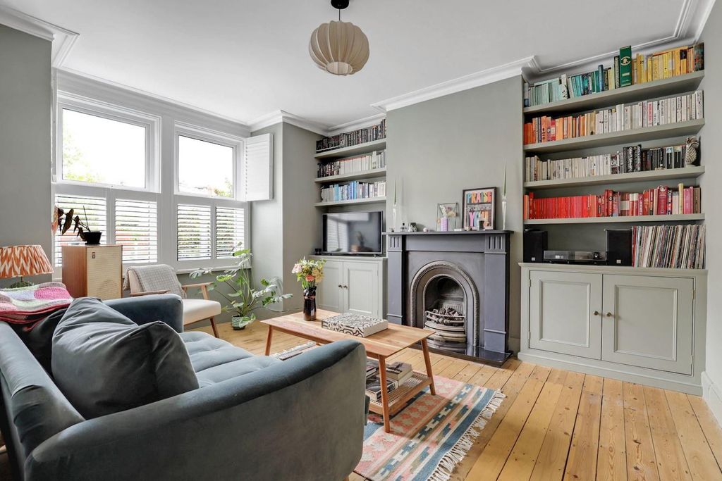 Property photo 1 of 11 11-1c42Jhpropworld - 96 Queenswood Road - 2-Medium