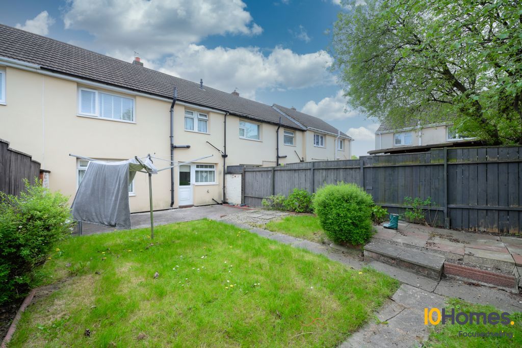Property photo 1 of 19 Photo 18