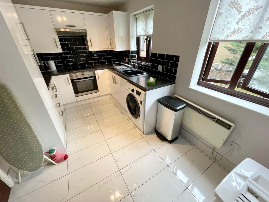 Property photo 3 of 7 Image
