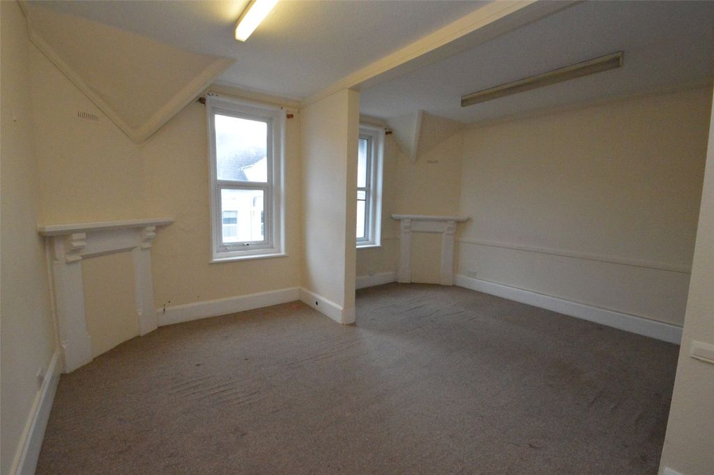 Property photo 3 of 8 Picture No. 08