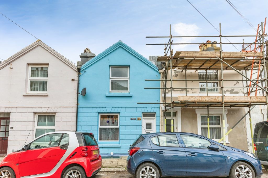 Property photo 1 of 18