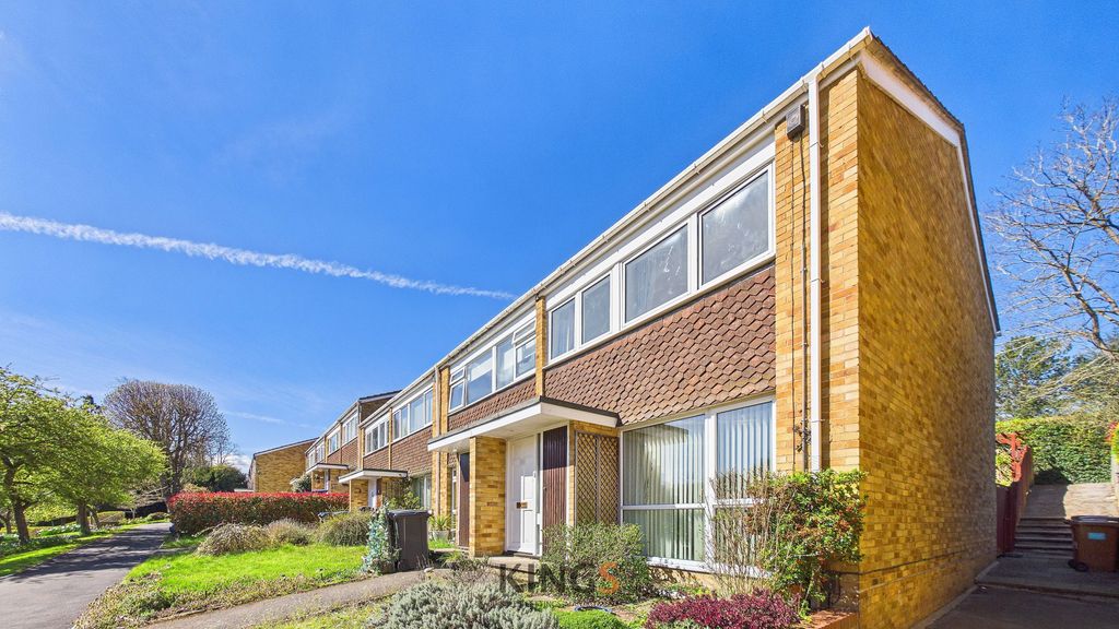 Property photo 1 of 18 Front