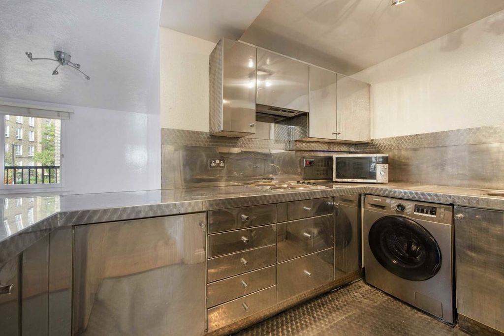 Property photo 3 of 7