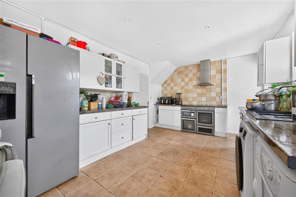 Property photo 3 of 8 Kitchen/Diner