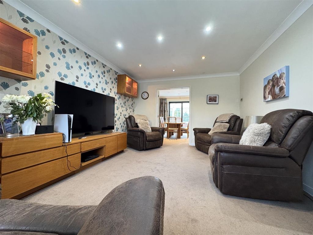 Property photo 2 of 48