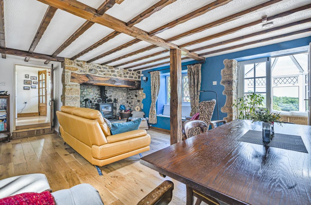 Property photo 2 of 20 991655 (2).Jpg