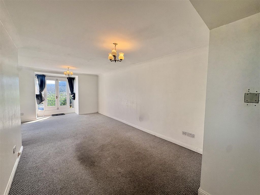 Property photo 1 of 16 Img_1090.Jpg