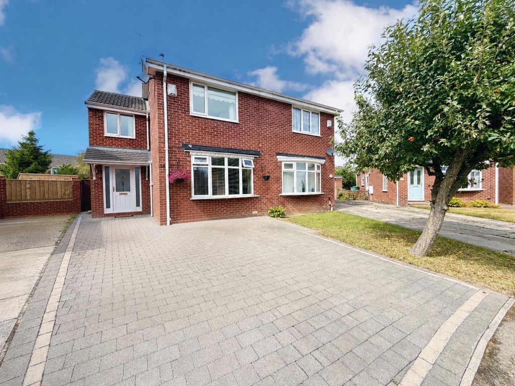 Property photo 1 of 12 External