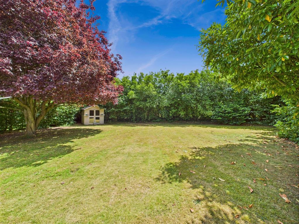 Property photo 2 of 16 Cam02885G0-Pr0431-Still017.Jpg