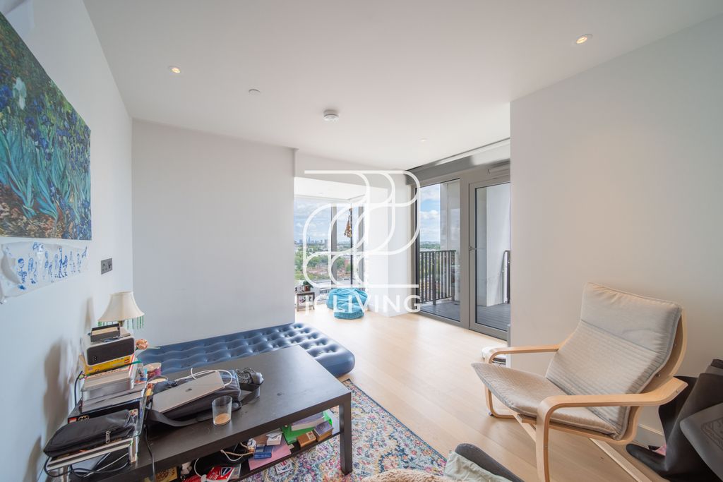 Property photo 1 of 18 1B High-Rise, White City Living, W12