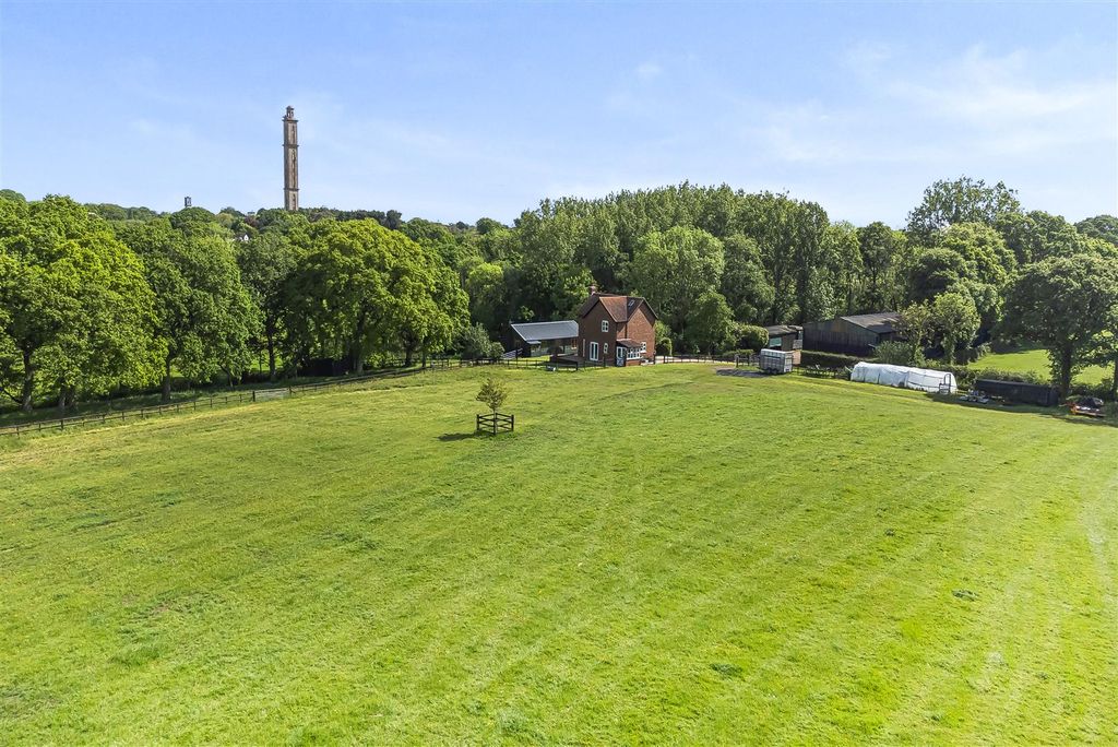 Property photo 1 of 18 House And Land