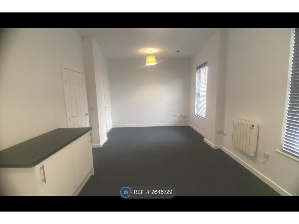 Property photo 2 of 7 Living Room