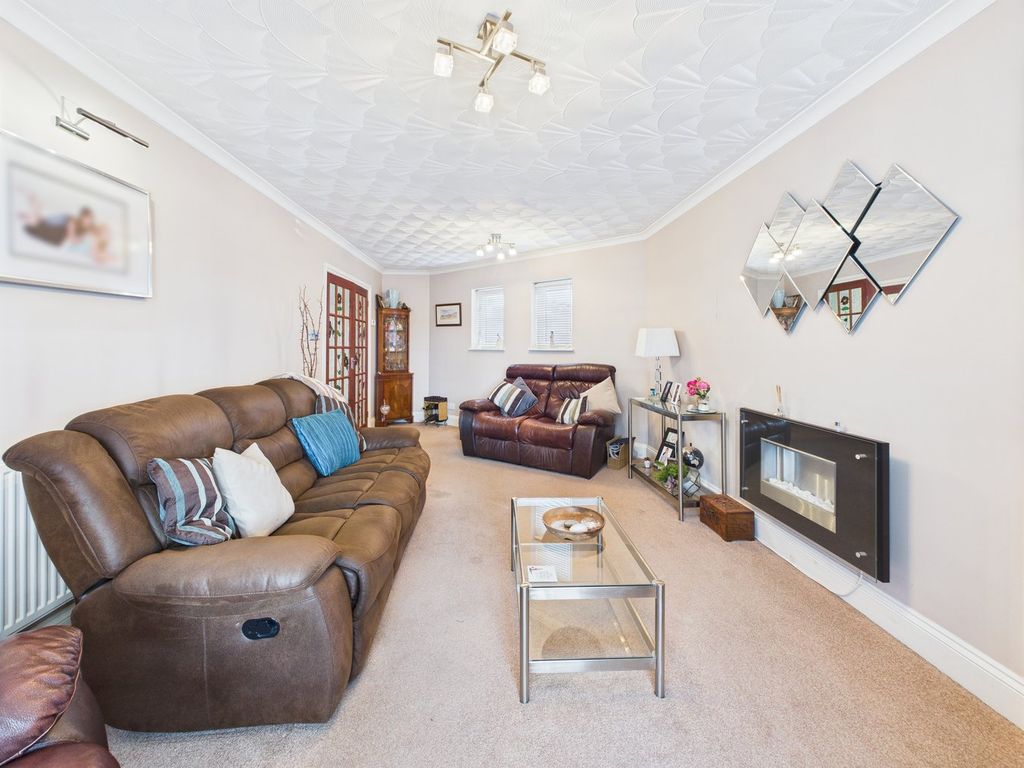 Property photo 3 of 33