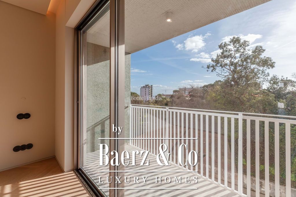 Property photo 2 of 28