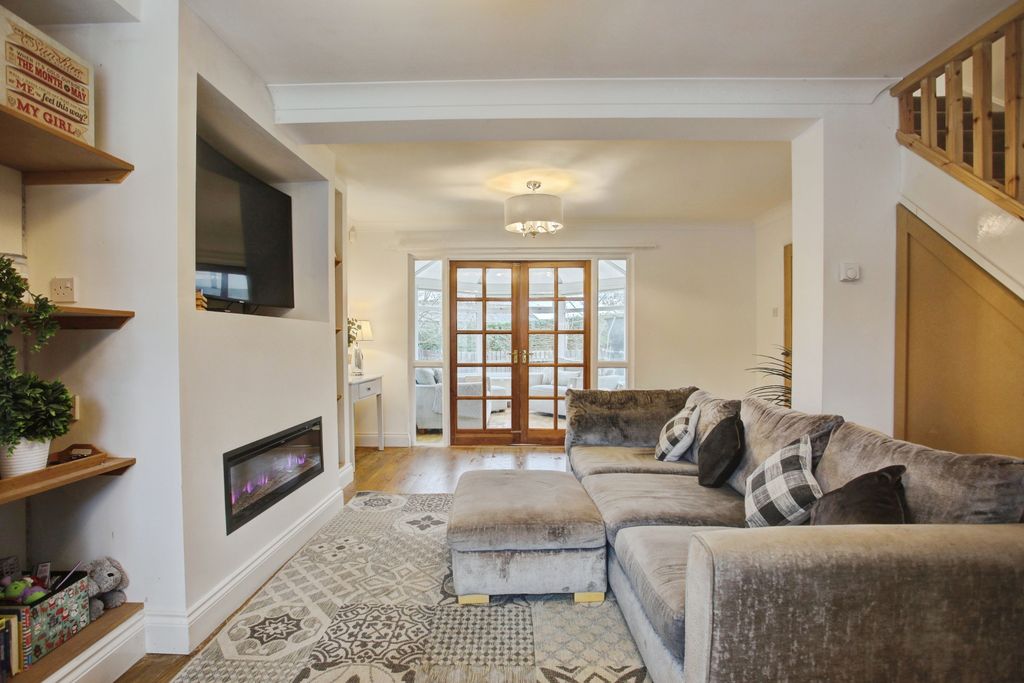 Property photo 3 of 14