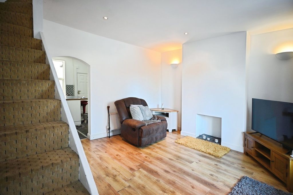 Property photo 2 of 24