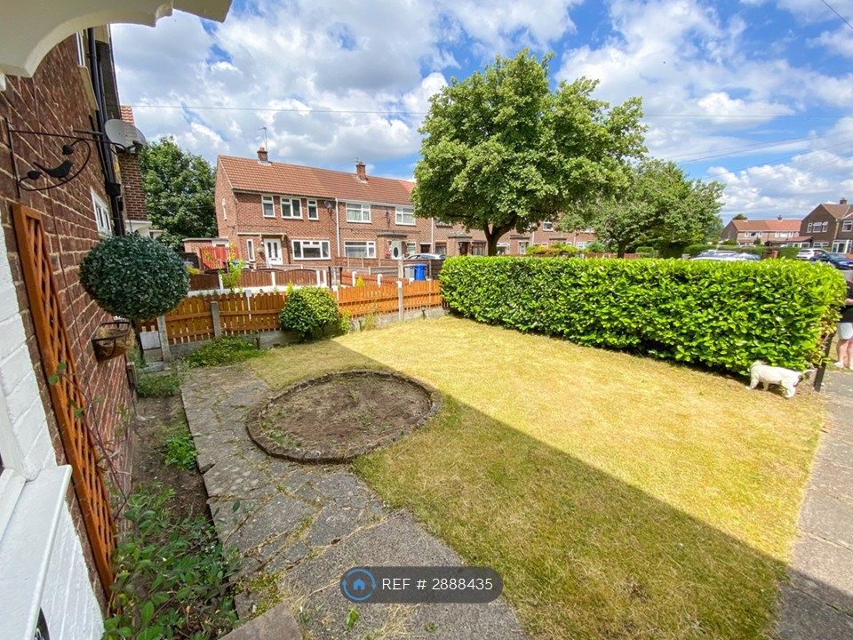 Property photo 2 of 19 Front Garden