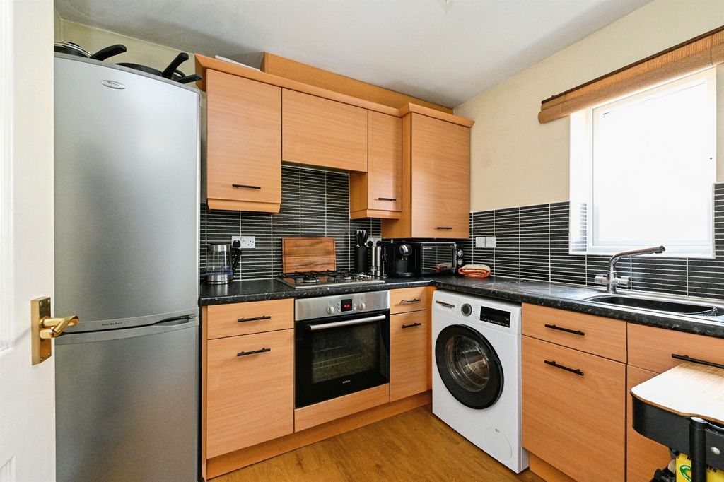 Property photo 2 of 14