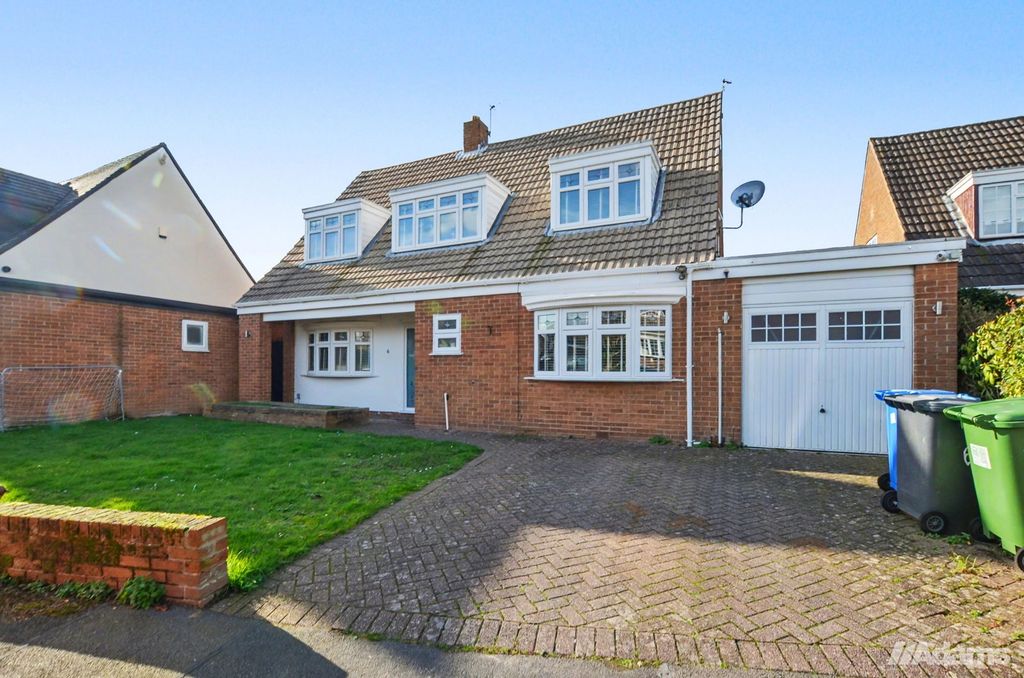 Property photo 1 of 31