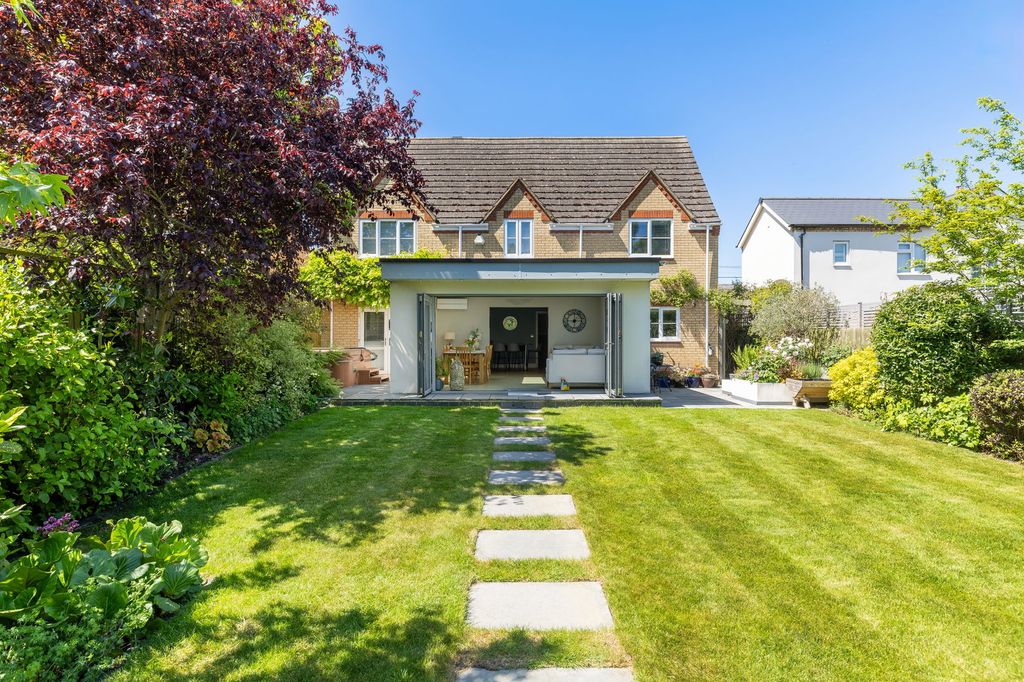 Property photo 2 of 19