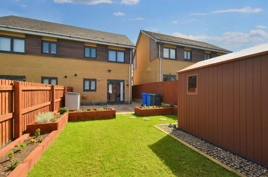 Property photo 3 of 15