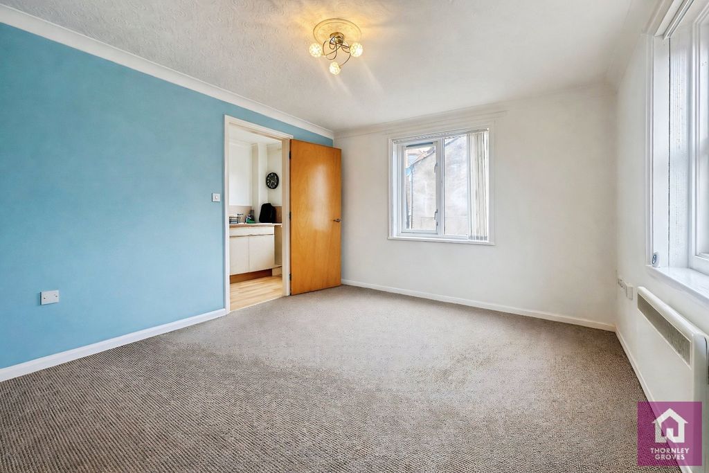 Property photo 3 of 11 Picture No. 22