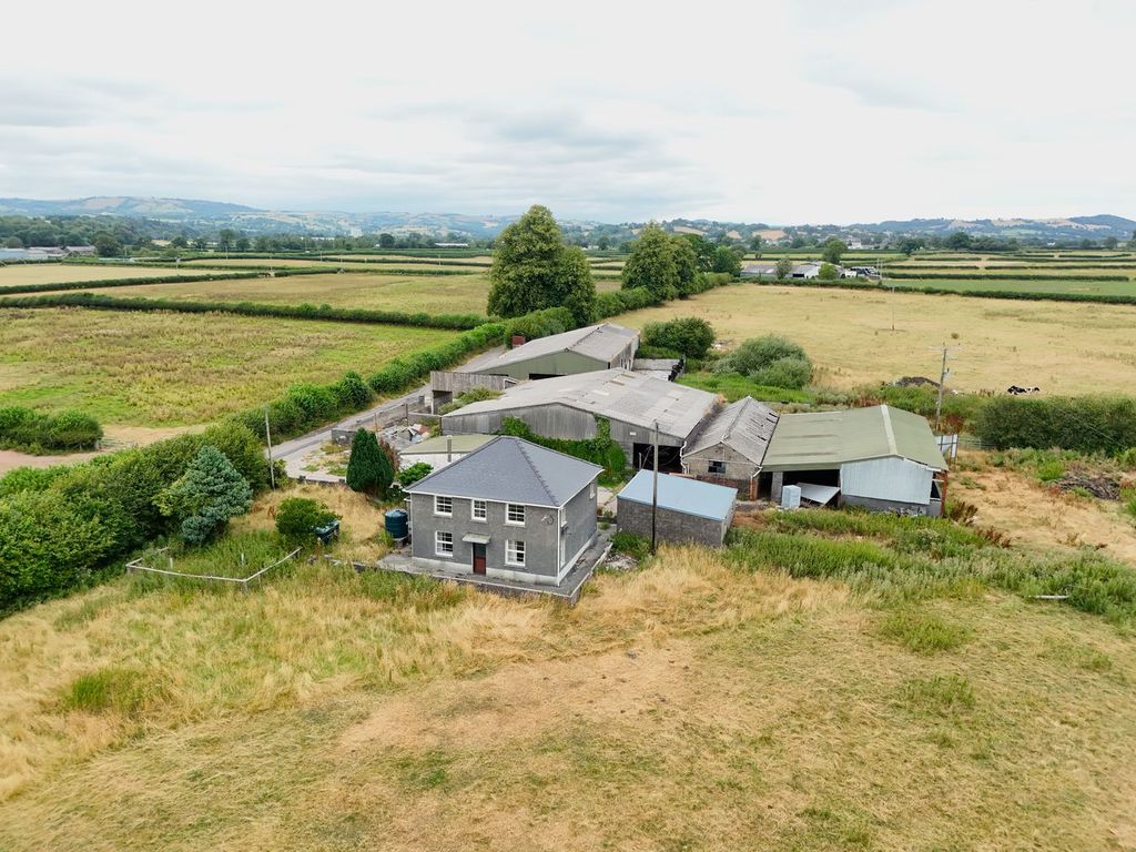 Property photo 1 of 42