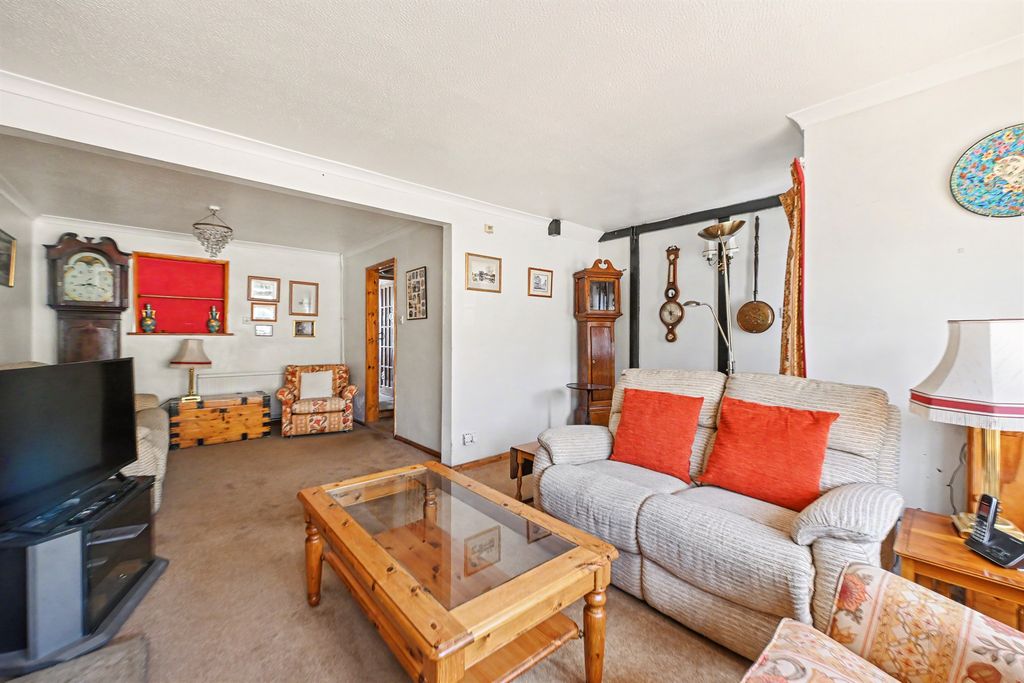 Property photo 3 of 22