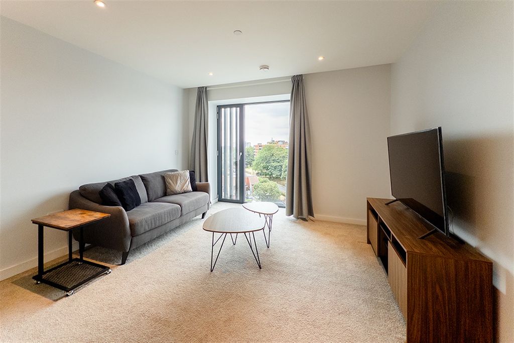 Property photo 1 of 7 (Main)