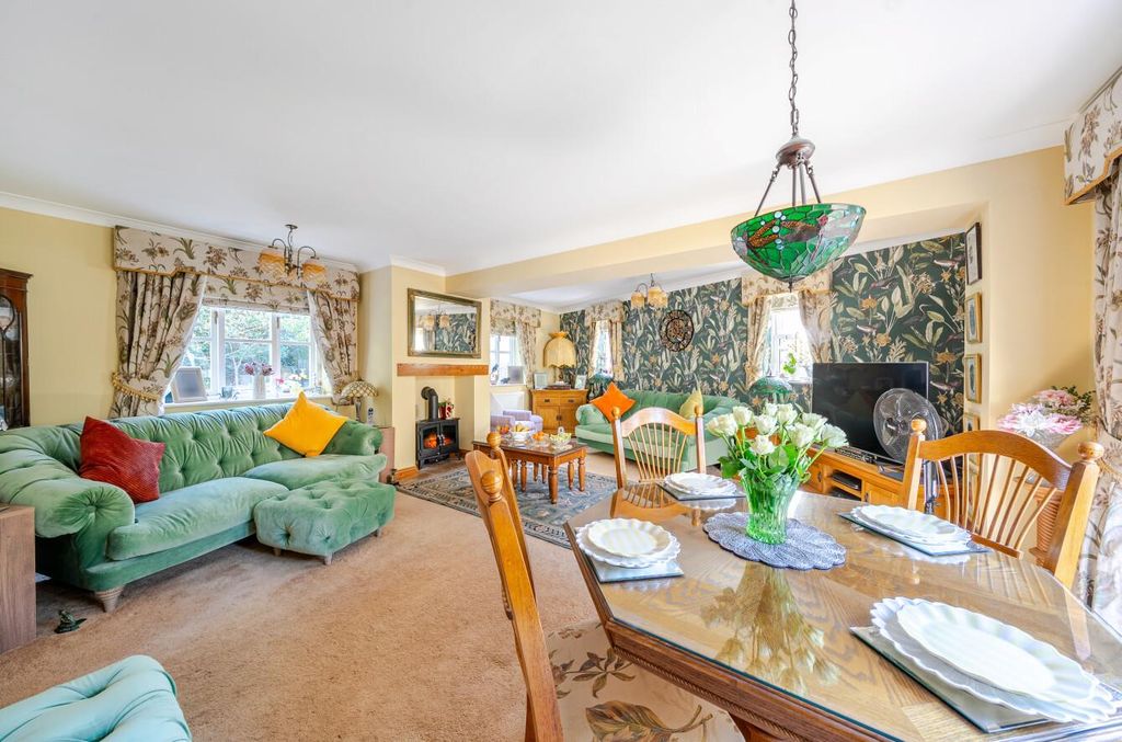 Property photo 2 of 23 1358796-23-68Dbfa8704d4F.Jpg