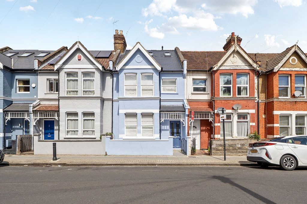 Property photo 1 of 20 1463062-2-6A0Ae6d...