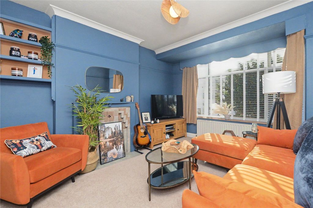 Property photo 2 of 21 Picture No. 13