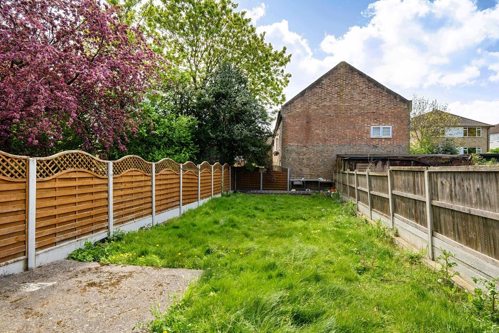 Property photo 3 of 11