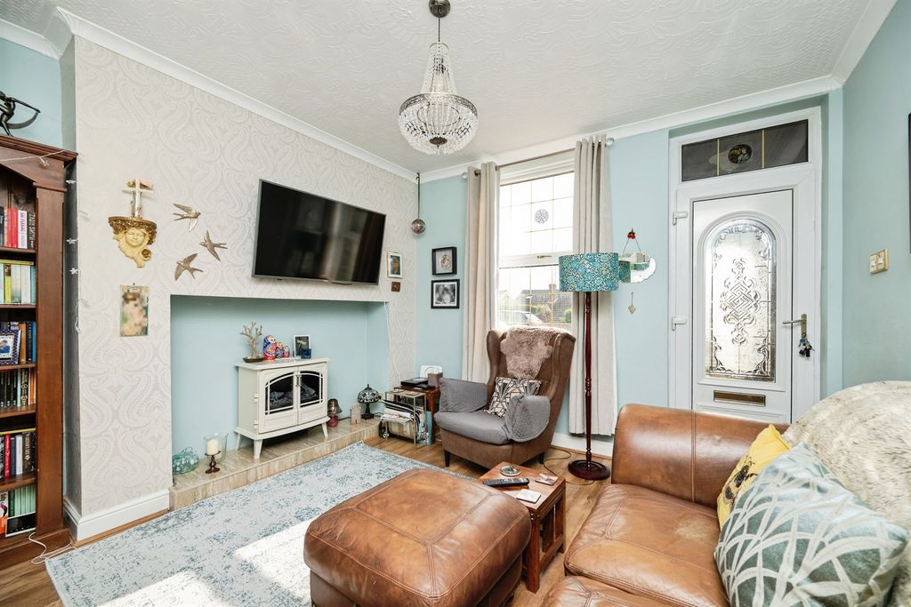 Property photo 2 of 13