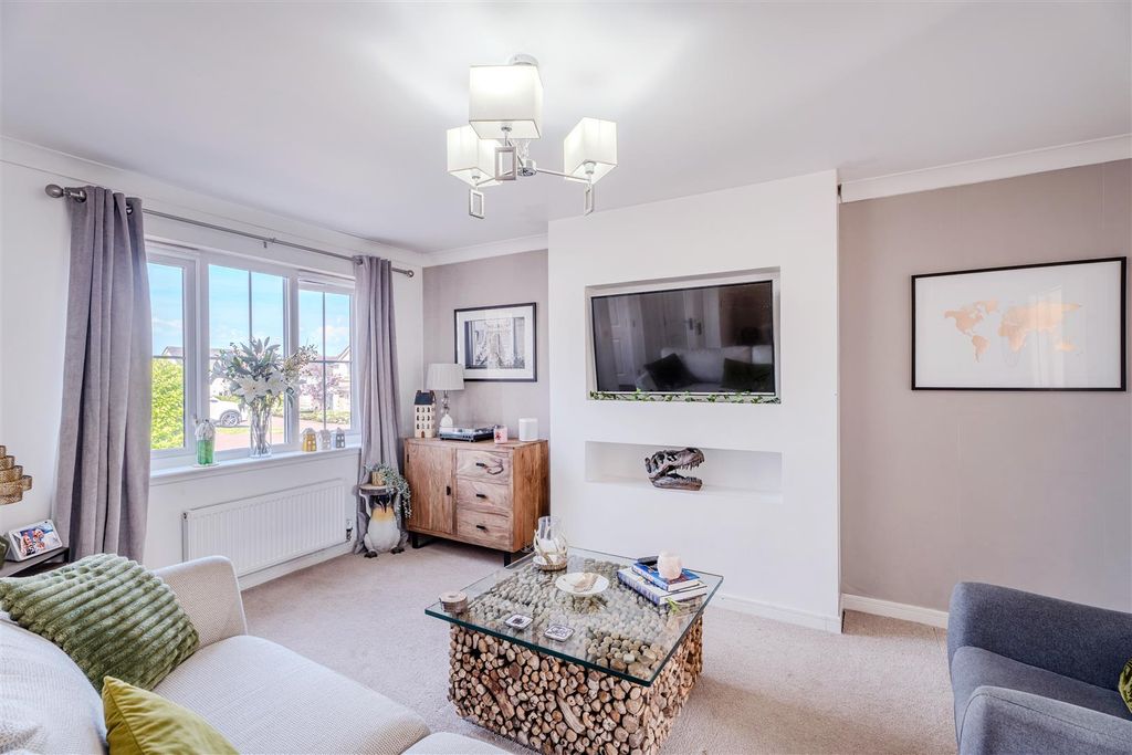 Property photo 2 of 29 25Eastcults-17.Jpg