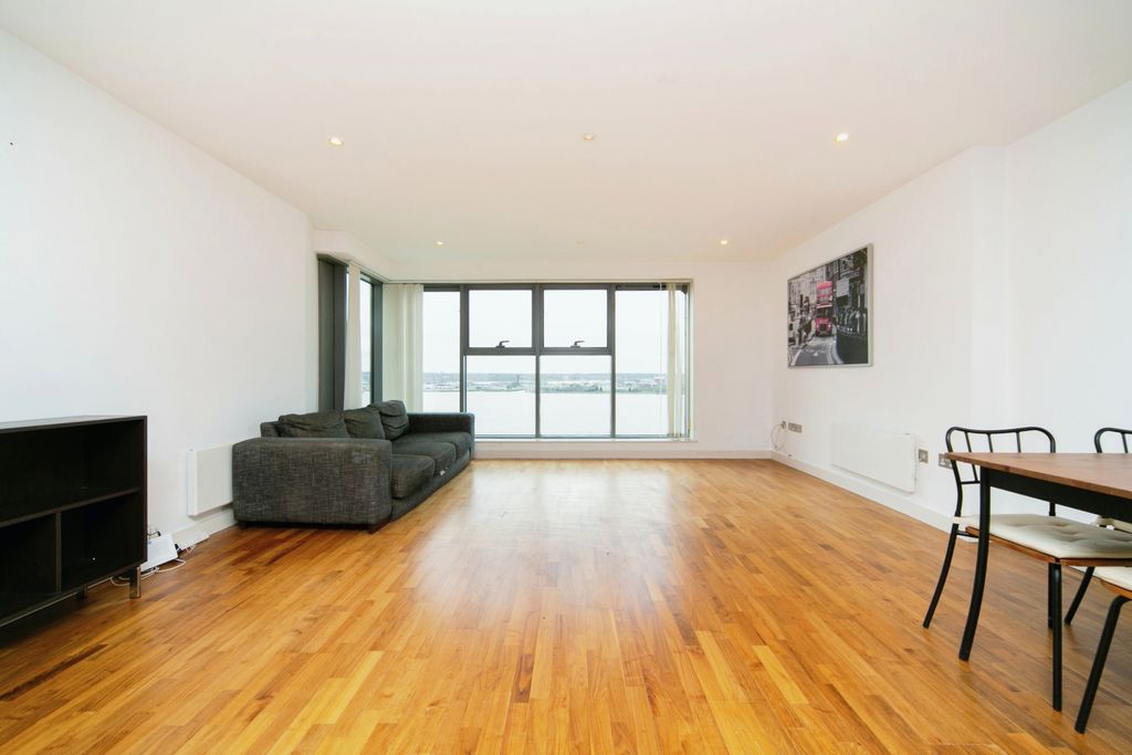 Property photo 1 of 17 Photography