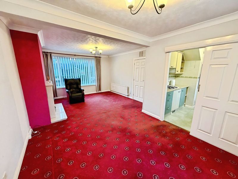 Property photo 3 of 10 Photo 8