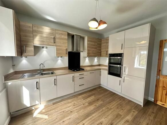 Property photo 2 of 7 C2