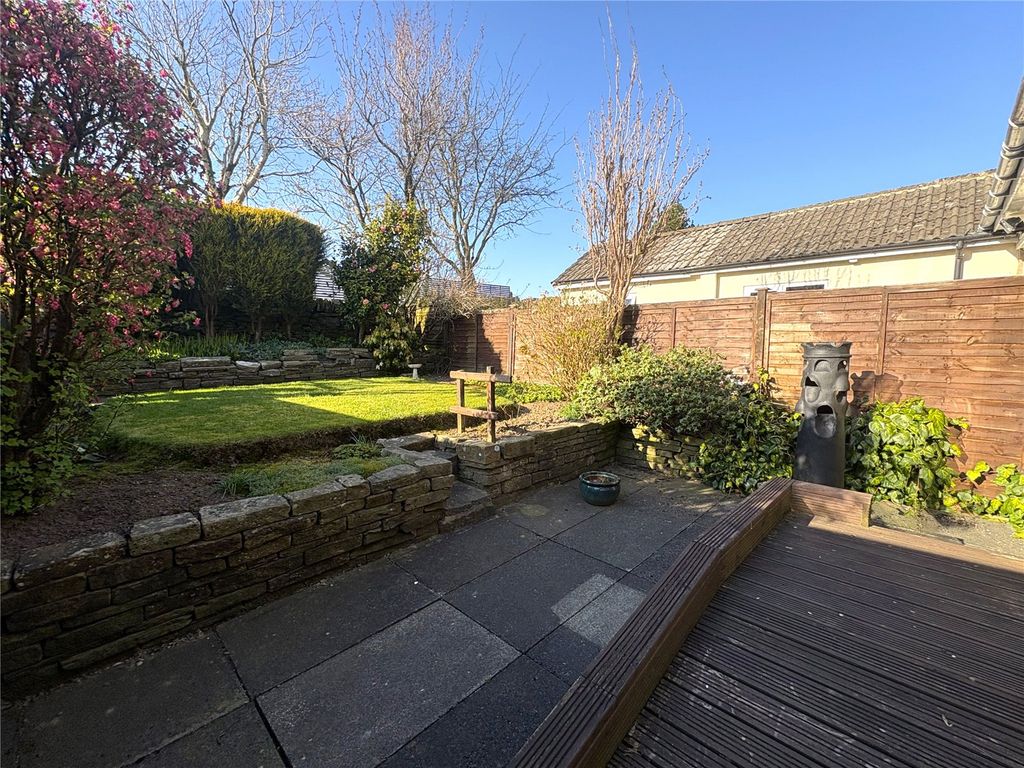 Property photo 2 of 19 Garden