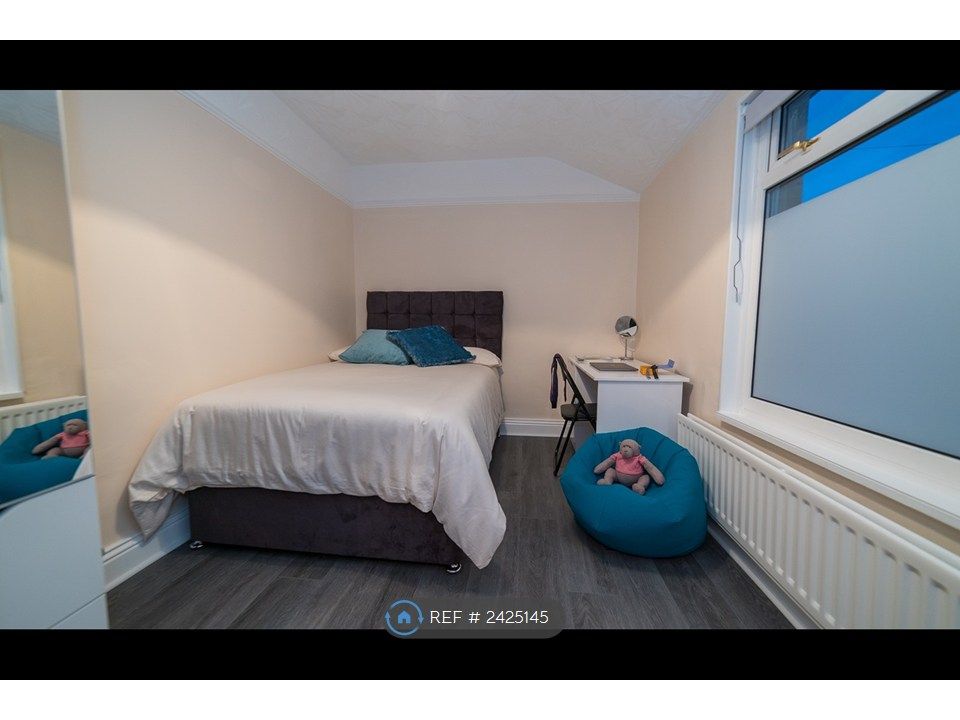 Property photo 2 of 16 The Yard-A