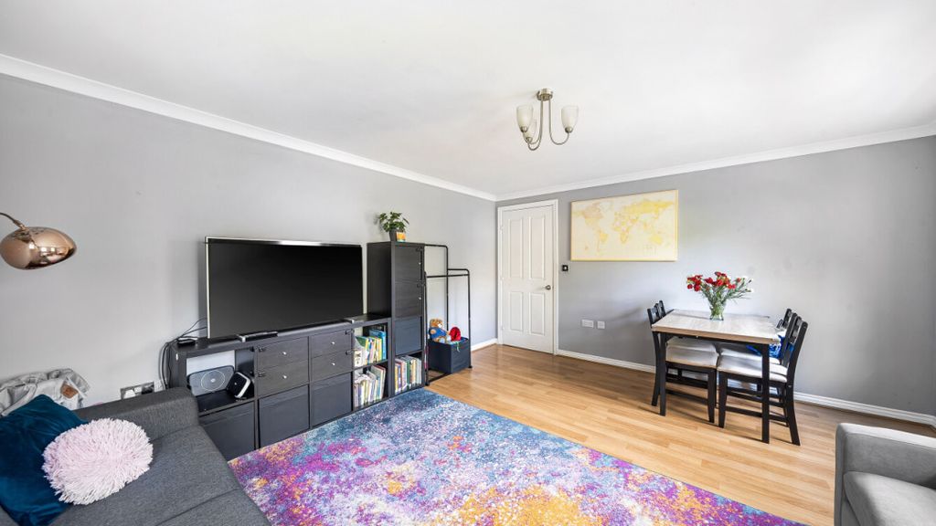 Property photo 3 of 12